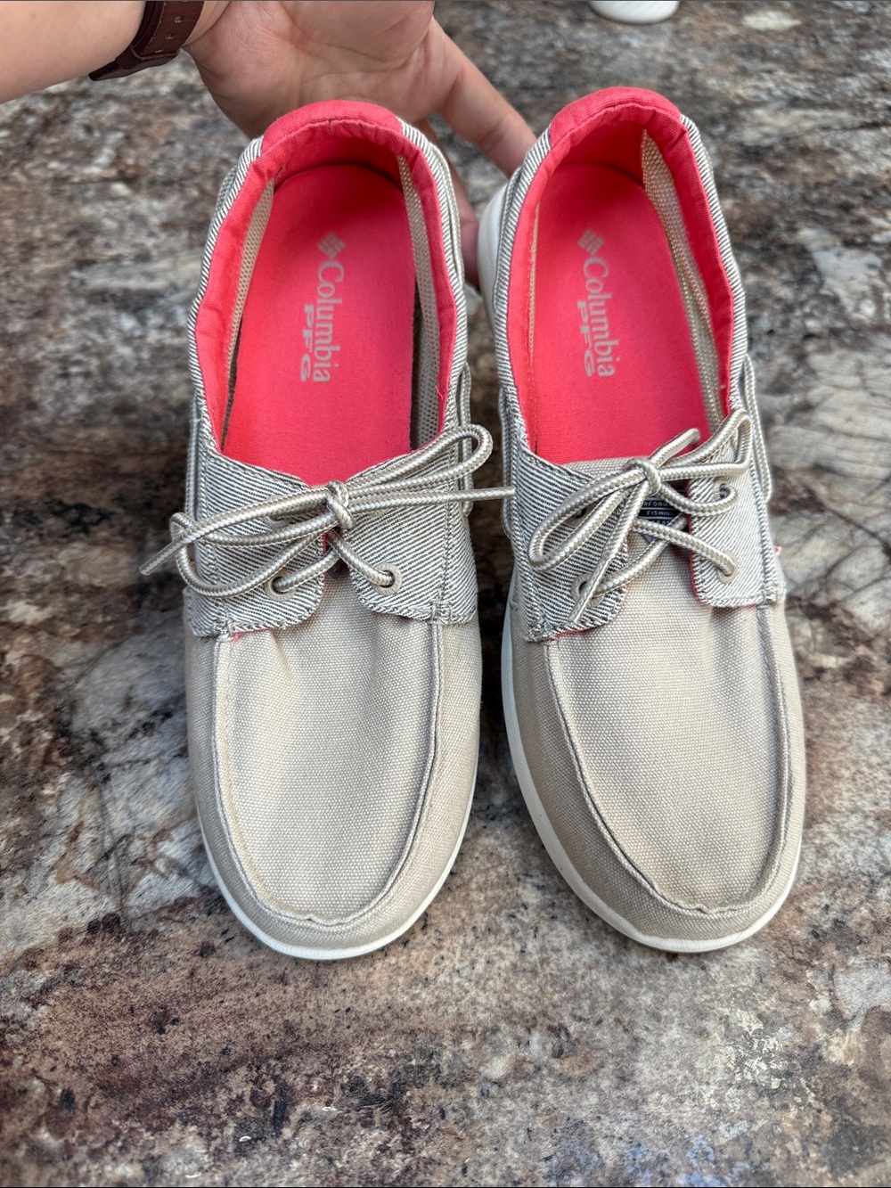 Columbia Women’s Tan Canvas PFG BOAT SHOE with Coral Insole NWOT